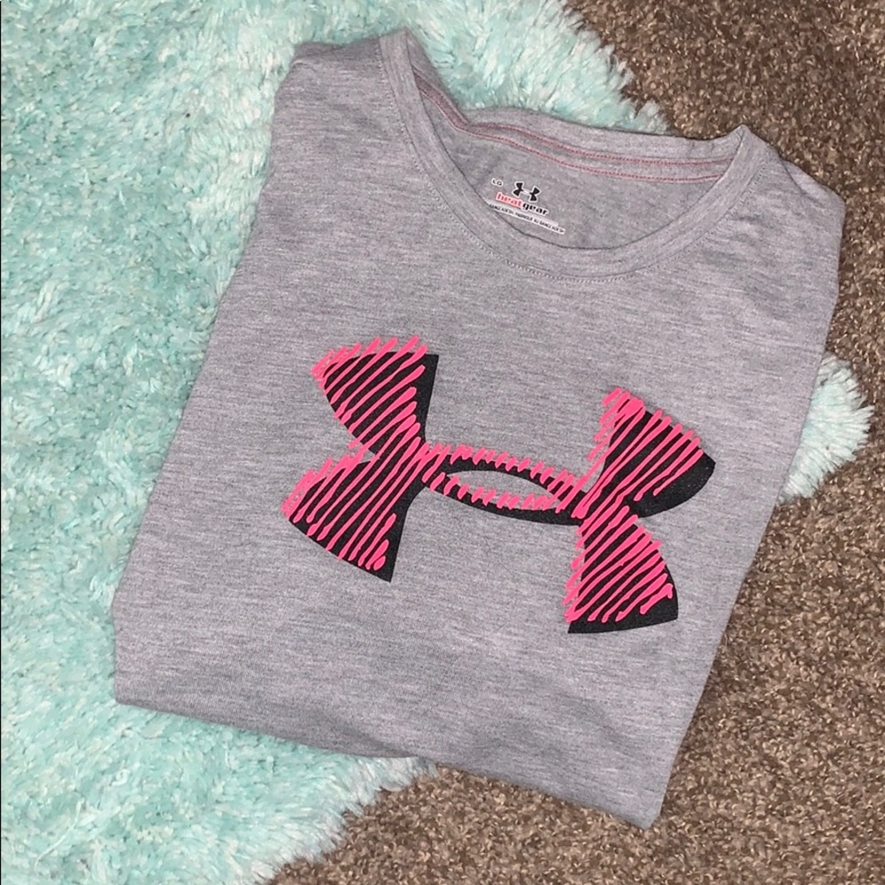 UA tee